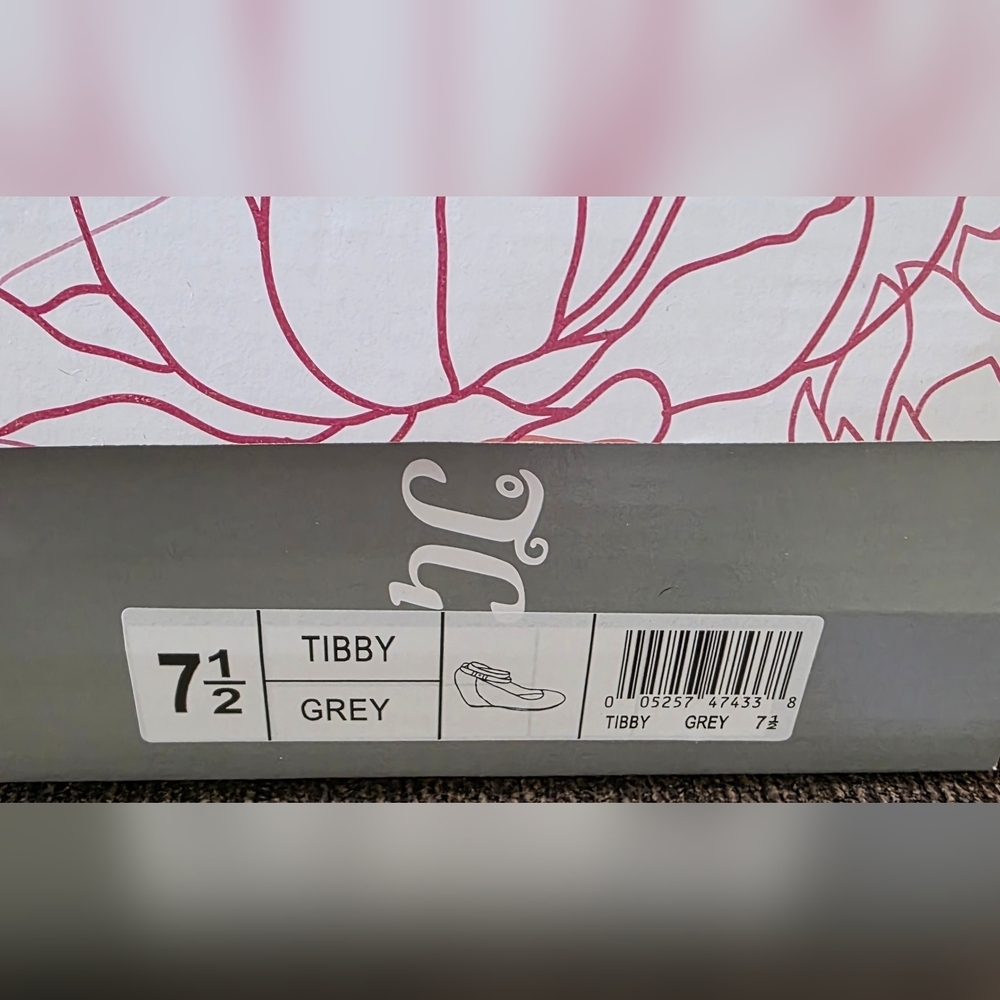 Journee Collection Tibby Grey Faux Suede Ankle Strap Wedges Size 7.5 NEW IN BOX! - Picture 13 of 14